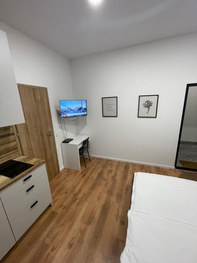 Airport Apartment 29 Self Check-In Free Parking Вильнюс Экстерьер фото